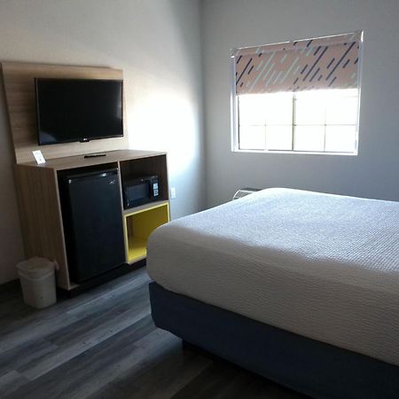 Days Inn & Suites By Wyndham Tucson/Marana Екстер'єр фото