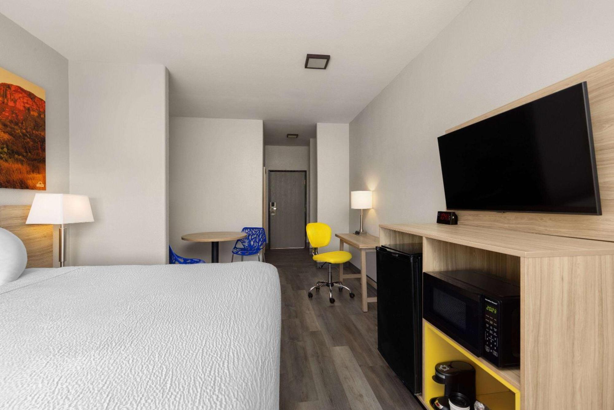 Days Inn & Suites By Wyndham Tucson/Marana Екстер'єр фото