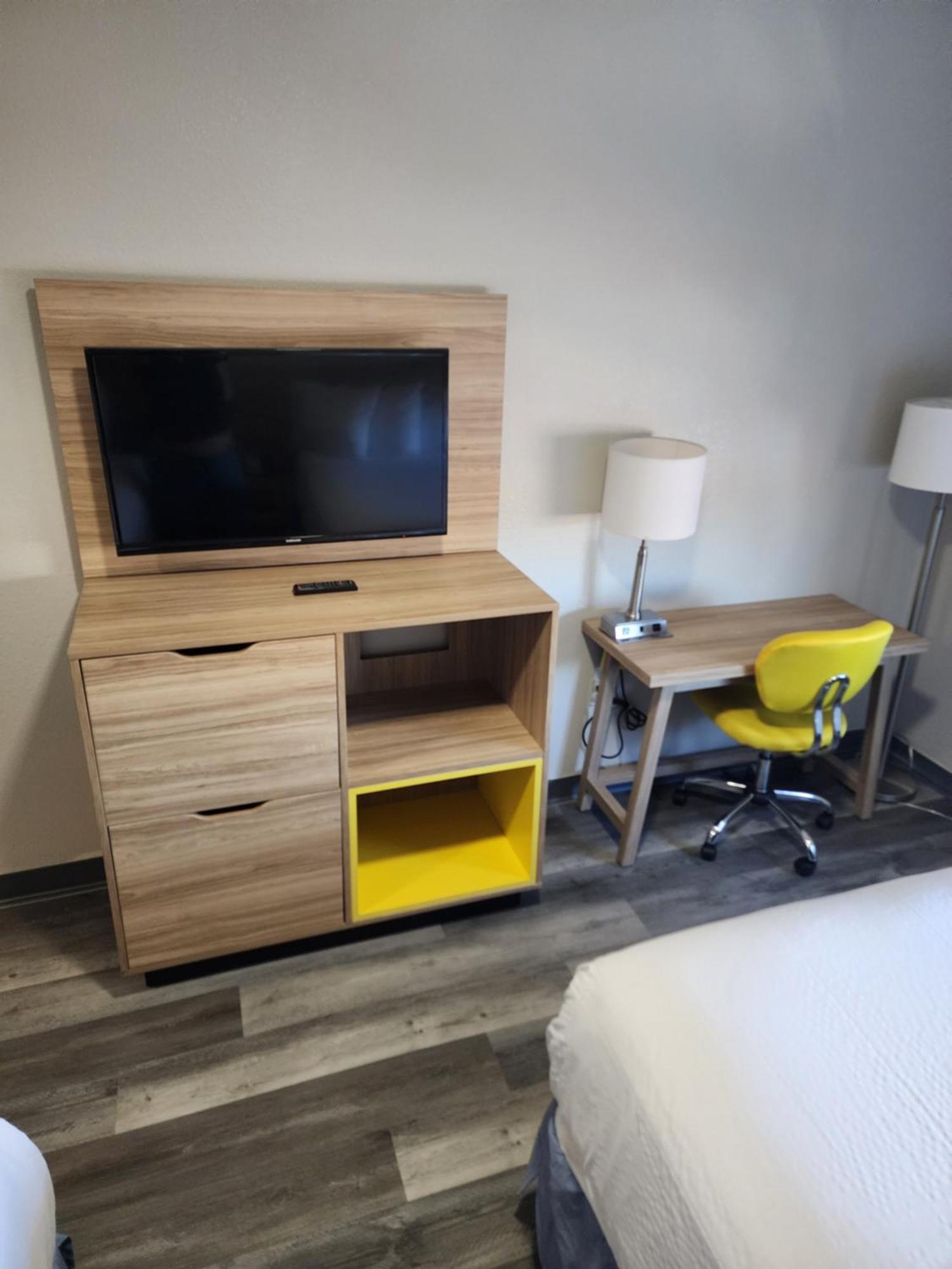 Days Inn & Suites By Wyndham Tucson/Marana Номер фото